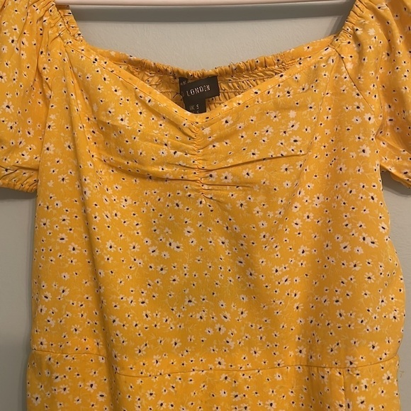 NWT QED London Floral Mini Dress Puffy Sleeves Wrap Style Size XS - Picture 6 of 8